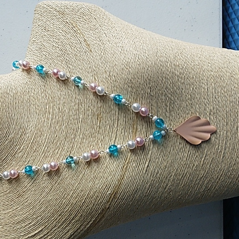 Beachy necklace